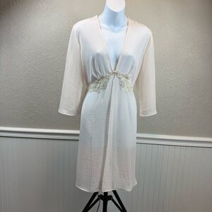Blossom Intimates Elegant light Pink Lace Trim Robe Size Medium